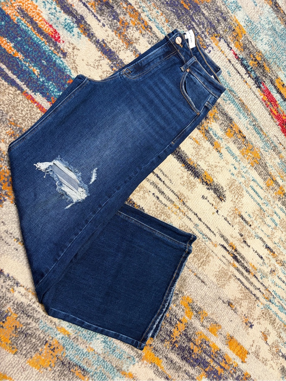 NWT Risen Women's Dark Blue Distressed Straight-Leg Jeans